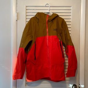 New arcteryx ski jacket with tags